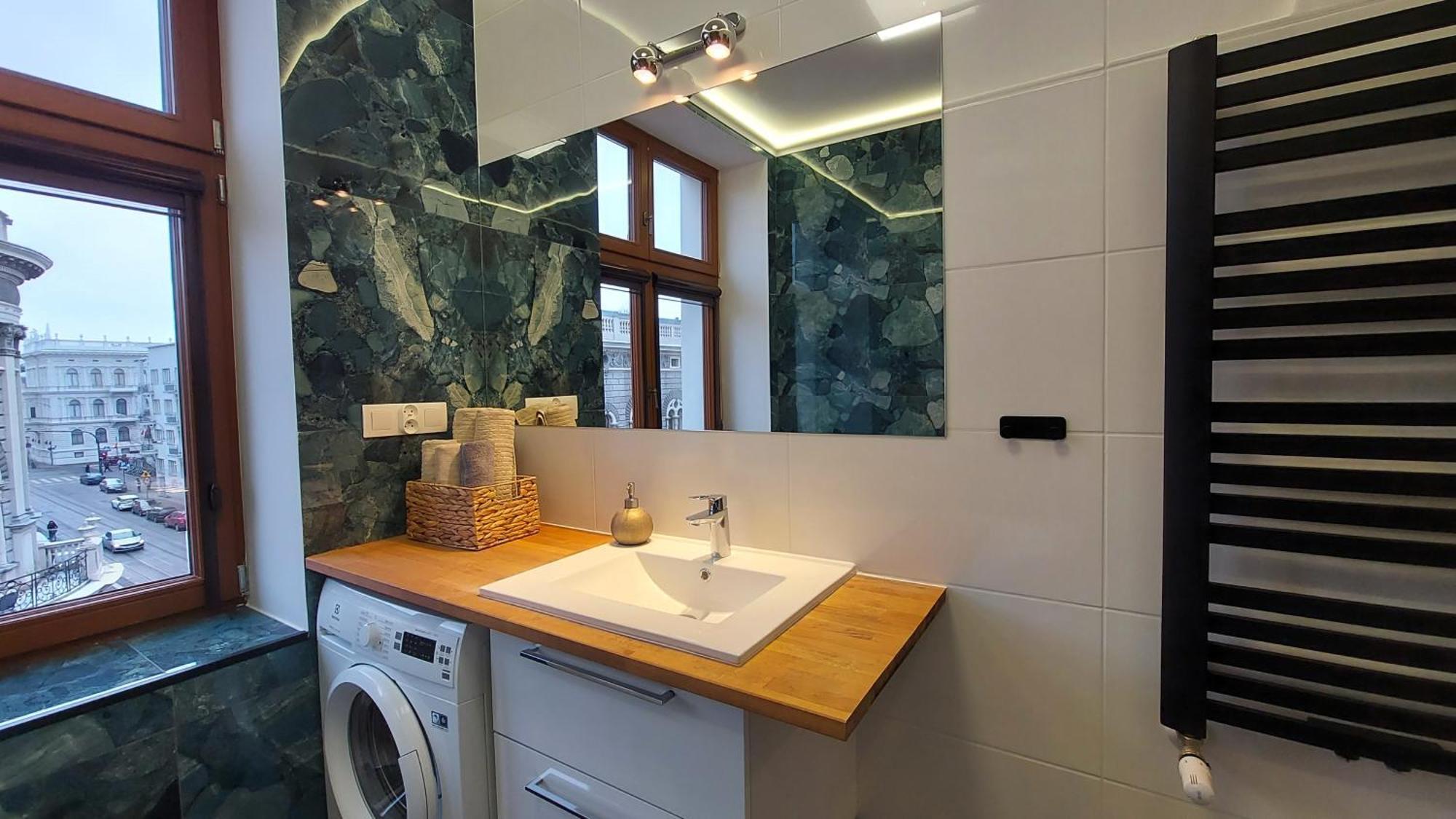 Theapartments Gdanska Lodź Bagian luar foto